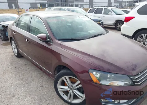 2012 Volkswagen Passat 2.0L Tdi Sel Premium z USA, uszkodzony, nr VIN 1VWCN7A3XCC080682